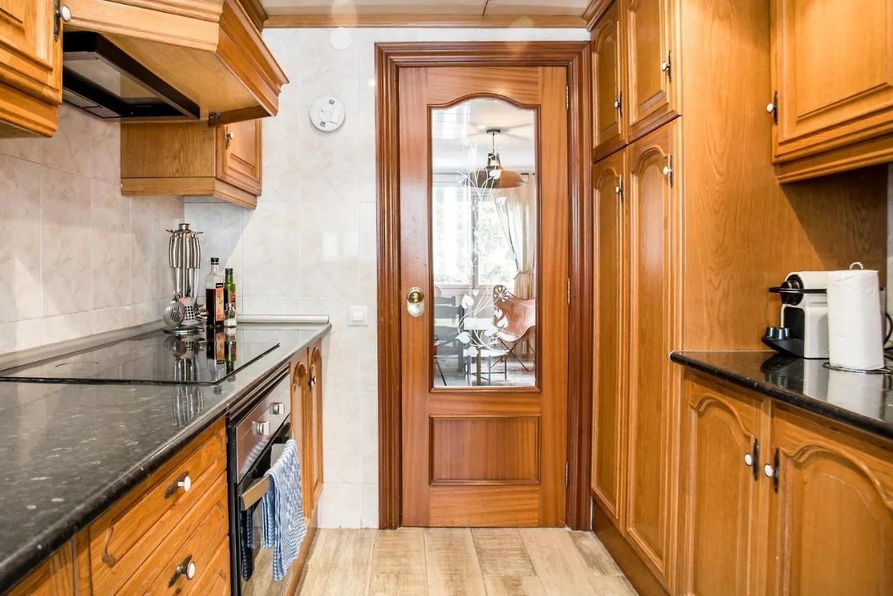 הוספיטלט דה יוברגאט Cozy Apartment With Splashes Of Color